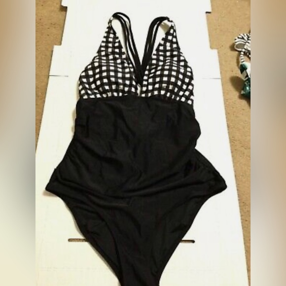 Black & White Checker Print Cupshe One Piece - Picture 1 of 2